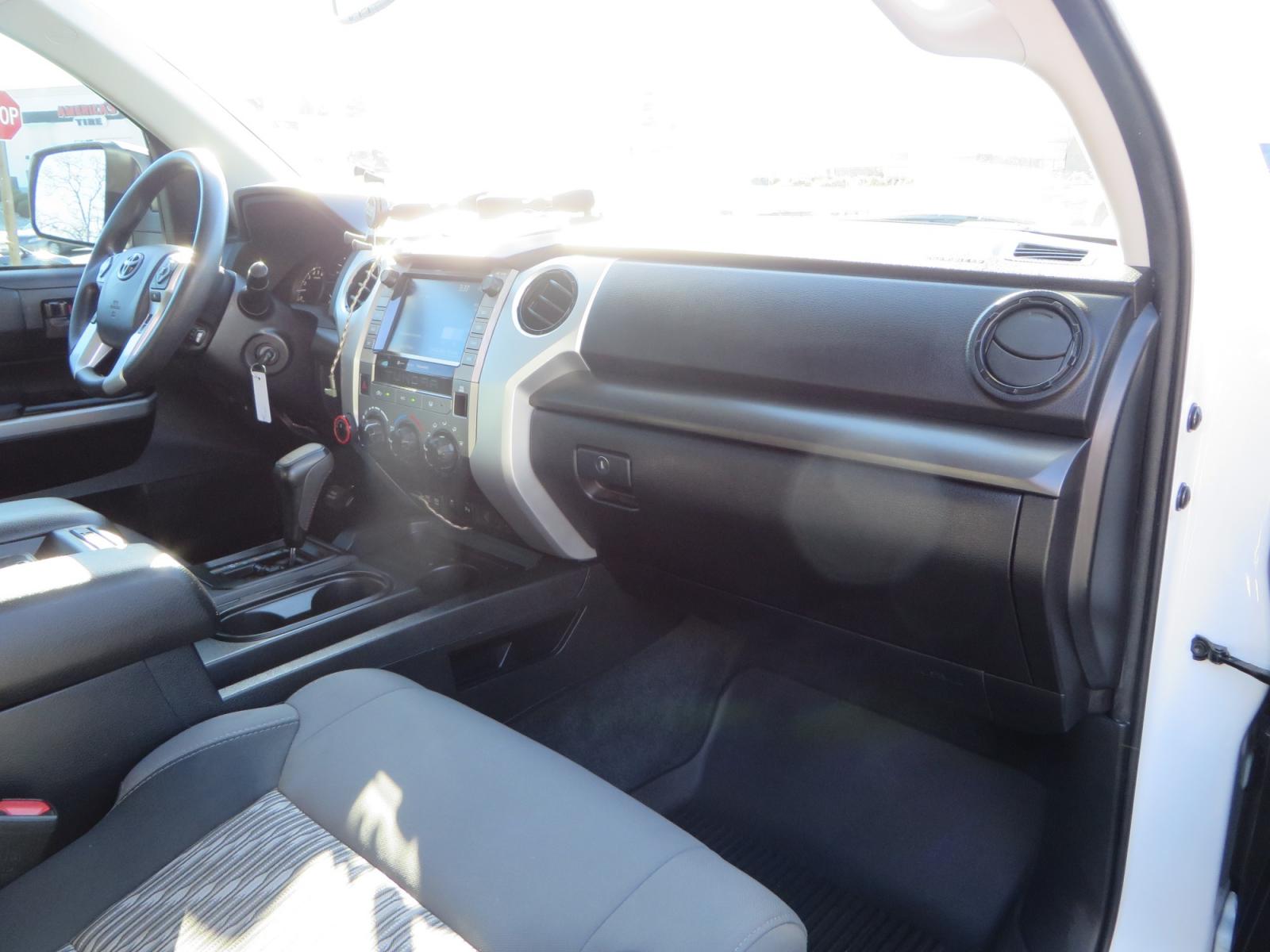 2020 White /GREY Toyota Tundra SR5 (5TFDY5F19LX) with an 5.7L engine, automatic transmission, located at 2630 Grass Valley Highway, Auburn, CA, 95603, (530) 508-5100, 38.937893, -121.095482 - Features - King Off Road adjustable remote reservoir coil overs, King 2.5 adjustable remote reservoir rear shocks, Method Race wheels, Falken Wildpeak tires, Sliders, Bed braces, Borla Exhaust, Husky floor mats, Window tint, and Ram phone mounts. - Photo #46